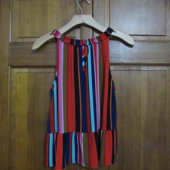 Top - Picture 3 of 5